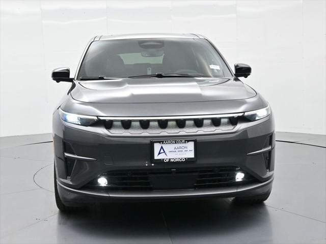 Photo of 2025 Baltic Gray Metallic Clearcoat Jeep Wagoneer S
