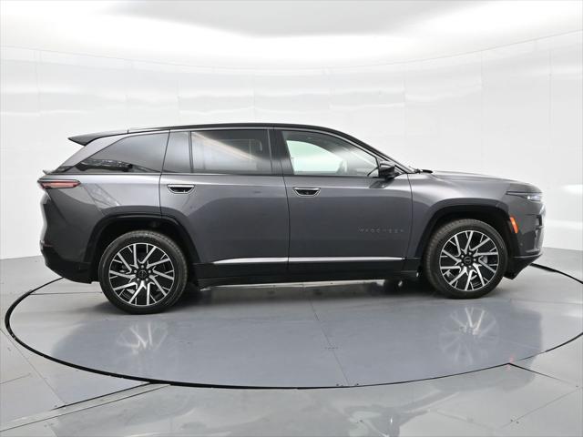 Photo of 2025 Baltic Gray Metallic Clearcoat Jeep Wagoneer S