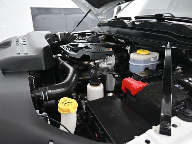 Photo of 2024 Bright White Clearcoat RAM 2500