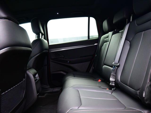 Photo of 2025 Red Hot Pearlcoat Jeep Wagoneer S