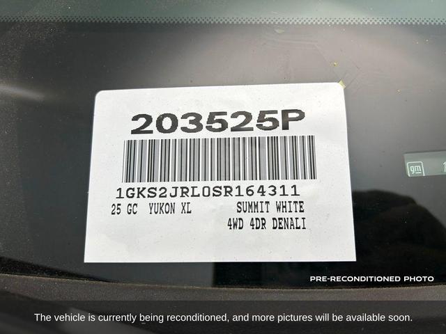 Photo of 2025 Summit White GMC Yukon XL