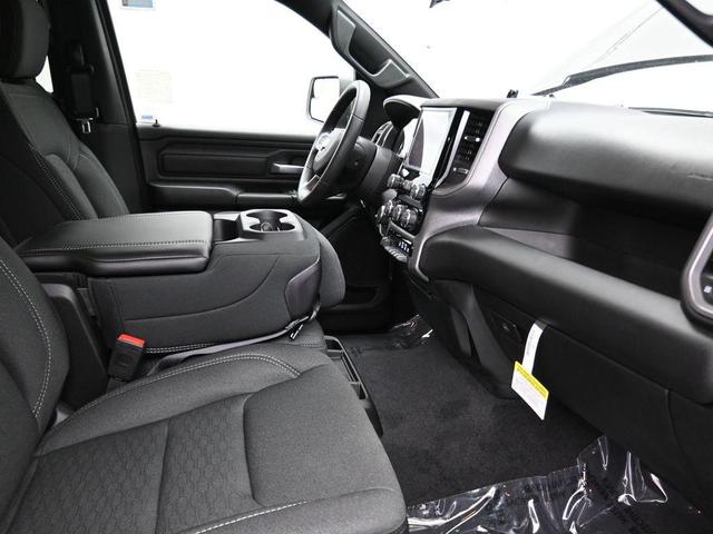 Photo of 2025 Granite Crystal Metallic Clearcoat RAM 1500
