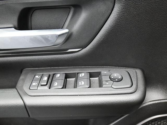 Photo of 2025 Granite Crystal Metallic Clearcoat RAM 1500