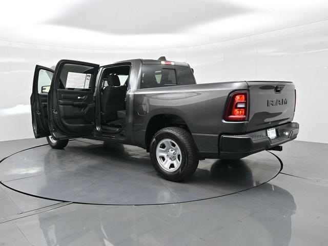 Photo of 2025 Granite Crystal Metallic Clearcoat RAM 1500