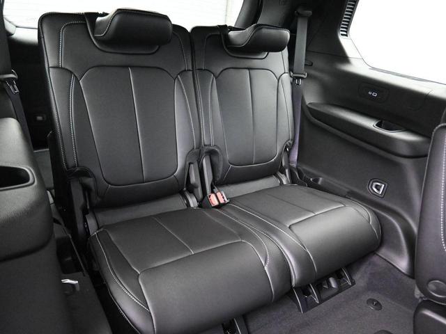 Photo of 2025 Bright White Clearcoat Jeep Grand Cherokee L