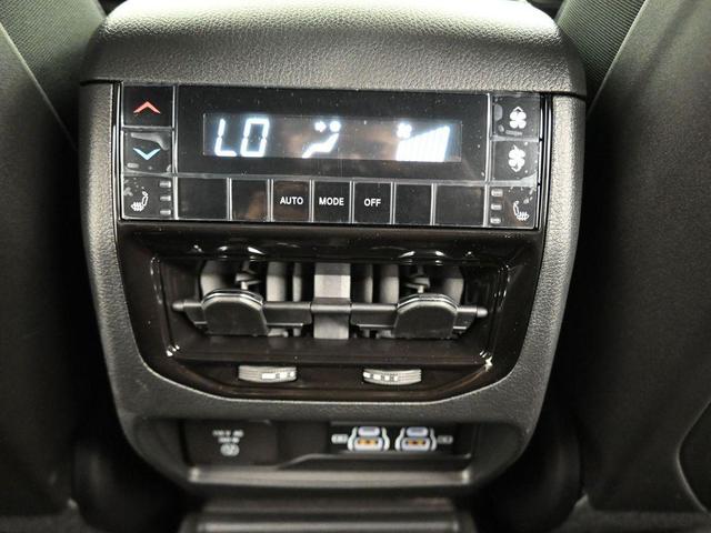 Photo of 2025 Bright White Clearcoat Jeep Grand Cherokee L