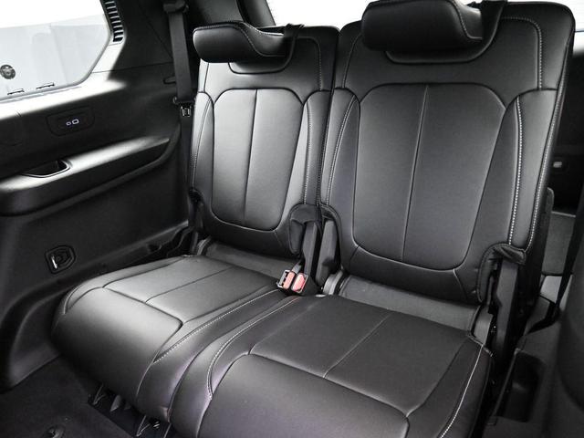 Photo of 2025 Bright White Clearcoat Jeep Grand Cherokee L