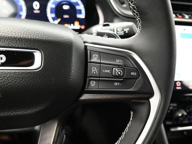 Photo of 2025 Bright White Clearcoat Jeep Grand Cherokee L