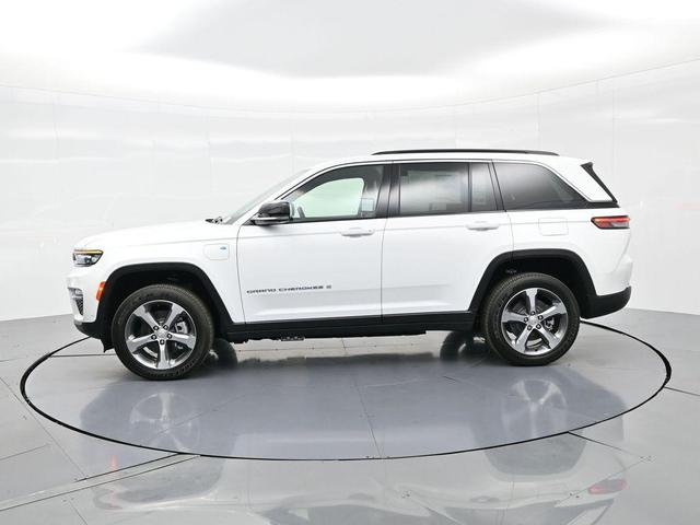Photo of 2025 Bright White Clearcoat Jeep Grand Cherokee 4xe