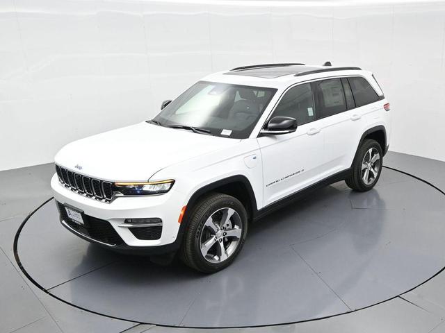 Photo of 2025 Bright White Clearcoat Jeep Grand Cherokee 4xe