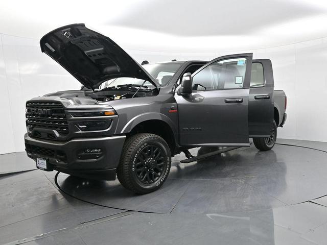 Photo of 2025 Granite Crystal Metallic Clearcoat RAM 3500