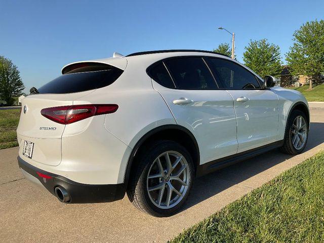 Photo of 2018 Trofeo White Tri-Coat Alfa Romeo Stelvio