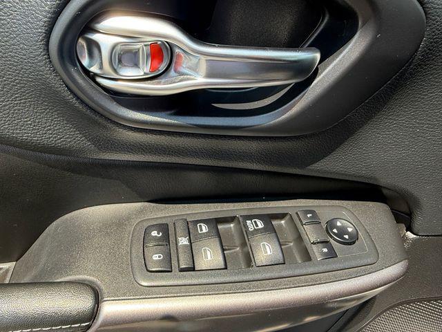 Photo of 2019 Billet Silver Metallic Clearcoat Jeep Cherokee