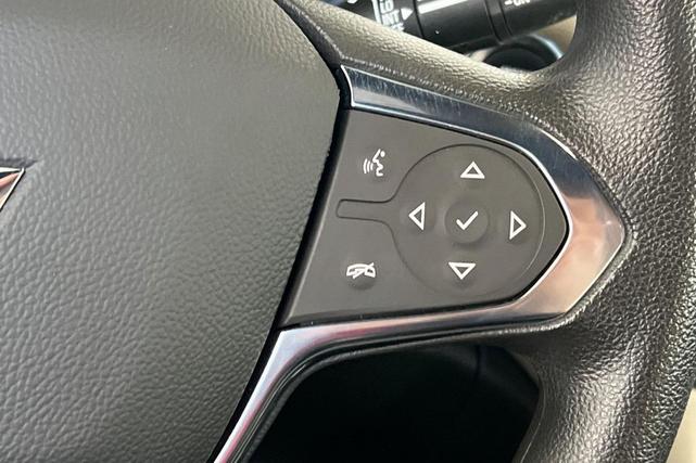Photo of 2022 Mosaic Black Metallic Chevrolet Traverse