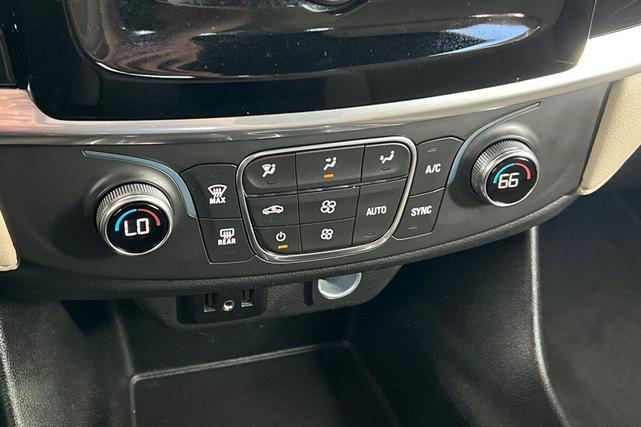 Photo of 2022 Mosaic Black Metallic Chevrolet Traverse