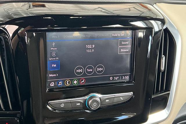 Photo of 2022 Mosaic Black Metallic Chevrolet Traverse