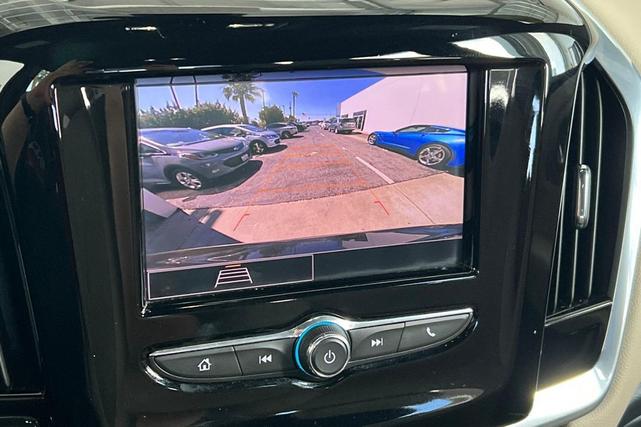 Photo of 2022 Mosaic Black Metallic Chevrolet Traverse