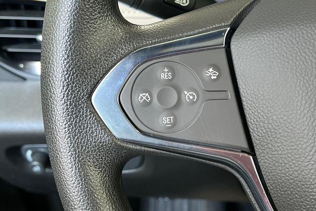 Photo of 2022 Mosaic Black Metallic Chevrolet Traverse