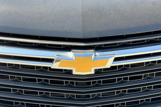 Photo of 2022 Mosaic Black Metallic Chevrolet Traverse