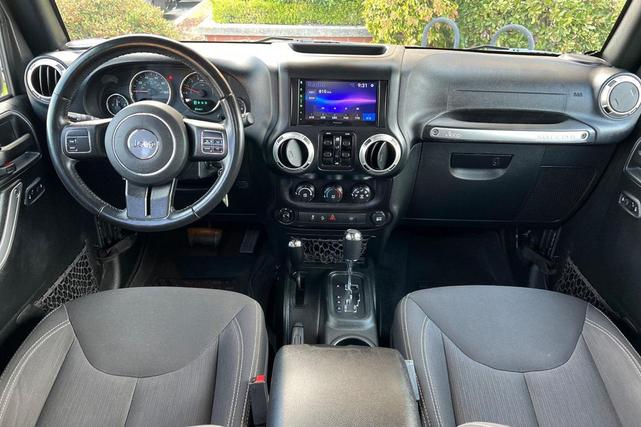 Photo of 2018 Granite Crystal Metallic Clearcoat Jeep Wrangler JK Unlimited