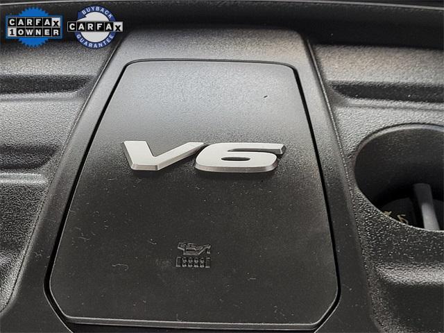 Photo of 2018 DB Black Crystal Clearcoat Dodge Durango