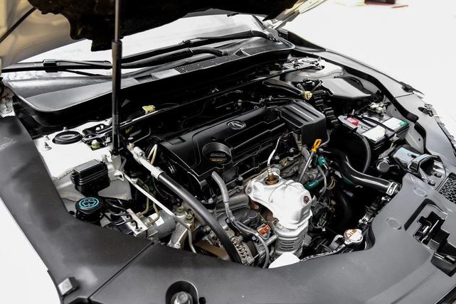 Photo of 2019 White Acura TLX