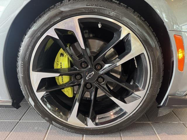 Photo of 2023 Sharkskin Metallic Chevrolet Camaro