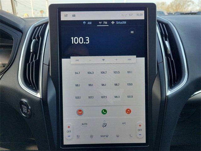 Photo of 2024 Gray Metallic Ford Edge