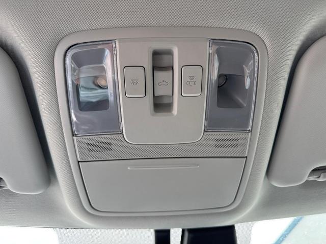Photo of 2023 White Kia Soul