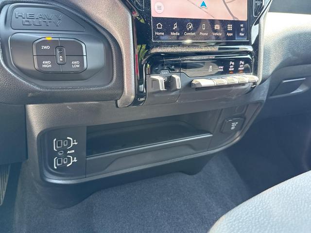 Photo of 2025 Bright White Clearcoat RAM 2500