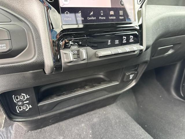 Photo of 2025 Bright White Clearcoat RAM 2500
