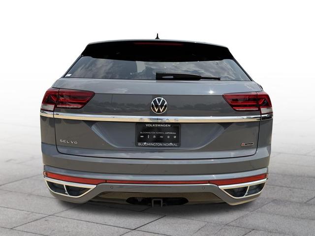 Photo of 2021 Pure Gray Volkswagen Atlas Cross Sport