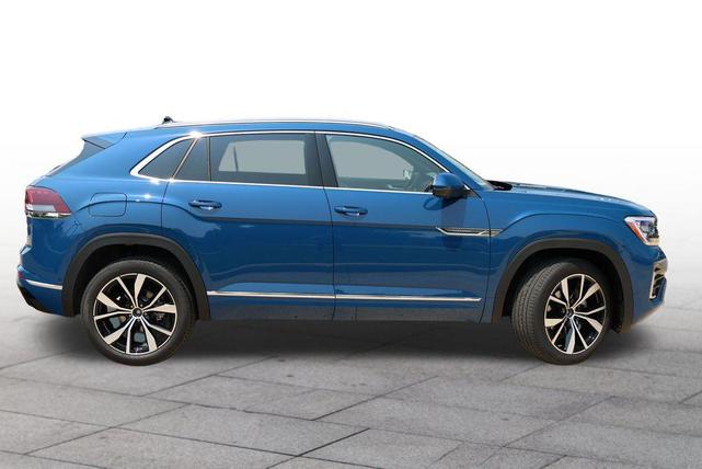 Photo of 2025 Kingfisher Blue Metallic Volkswagen Atlas Cross Sport