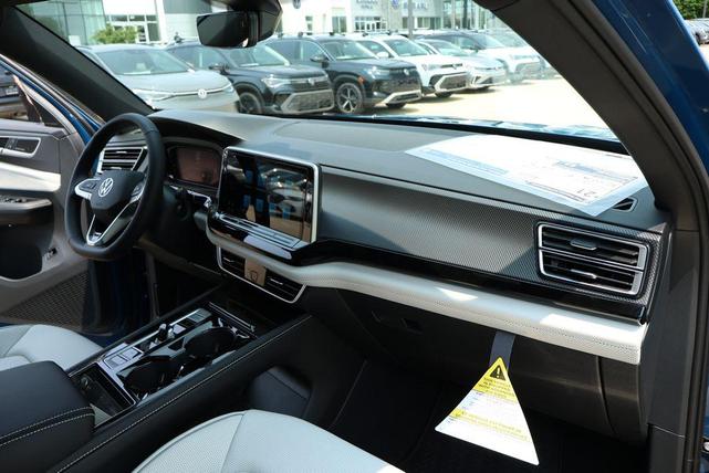 Photo of 2025 Kingfisher Blue Metallic Volkswagen Atlas Cross Sport