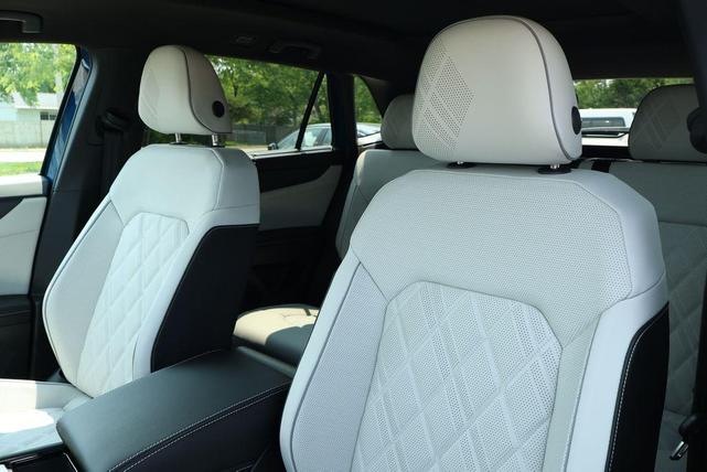 Photo of 2025 Kingfisher Blue Metallic Volkswagen Atlas Cross Sport