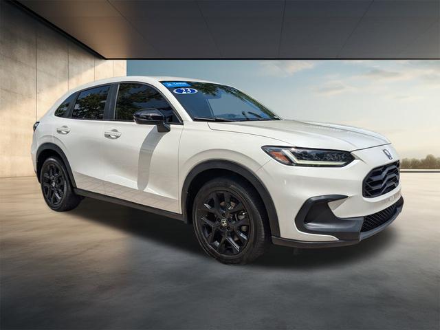 Photo of 2023 Platinum White Pearl Honda HR-V