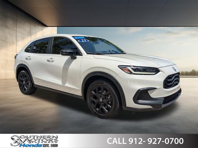 Photo of 2023 Platinum White Pearl Honda HR-V