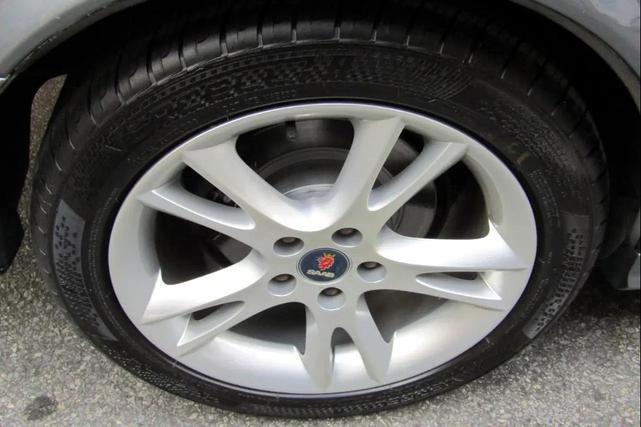 Photo of 2007 Gray Saab 9-5