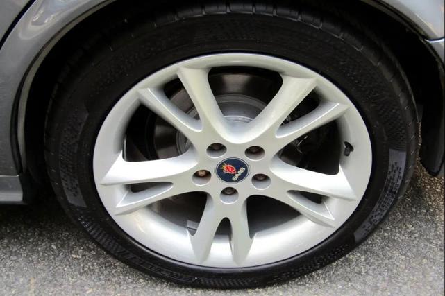 Photo of 2007 Gray Saab 9-5
