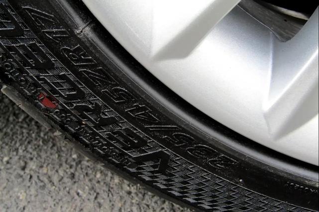 Photo of 2007 Gray Saab 9-5
