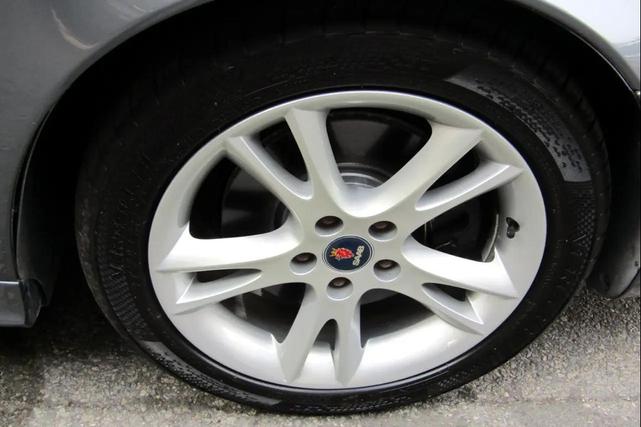 Photo of 2007 Gray Saab 9-5