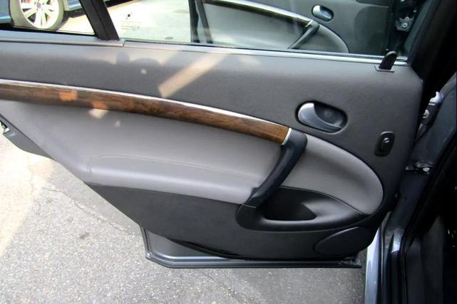 Photo of 2007 Gray Saab 9-5