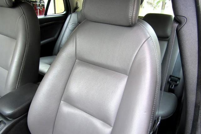 Photo of 2007 Gray Saab 9-5