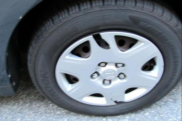 Photo of 2007 Gray Honda Accord