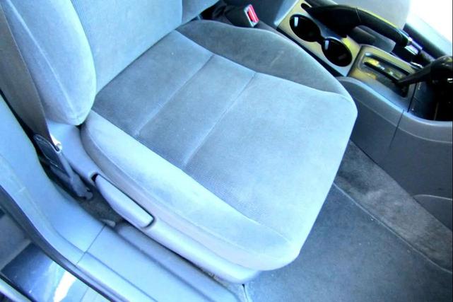 Photo of 2007 Gray Honda Accord