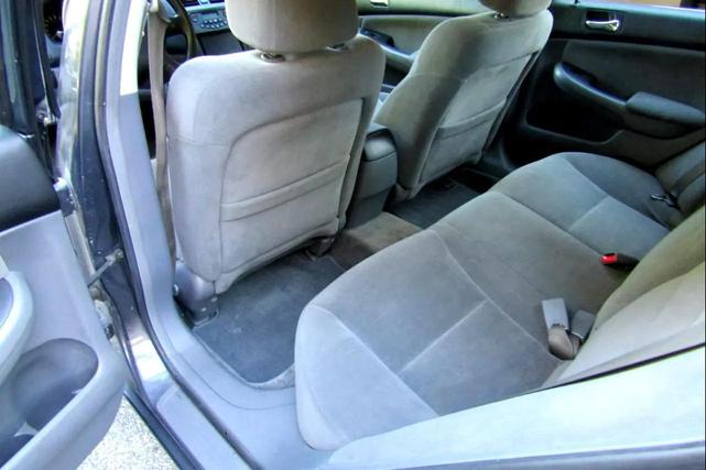 Photo of 2007 Gray Honda Accord