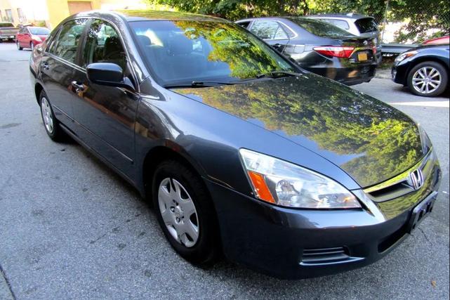 Photo of 2007 Gray Honda Accord