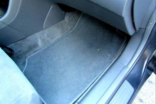 Photo of 2007 Gray Honda Accord