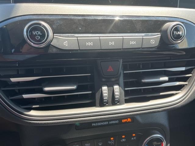 Photo of 2024 Oxford White Ford Escape