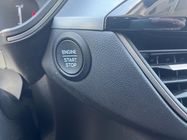 Photo of 2024 Oxford White Ford Escape